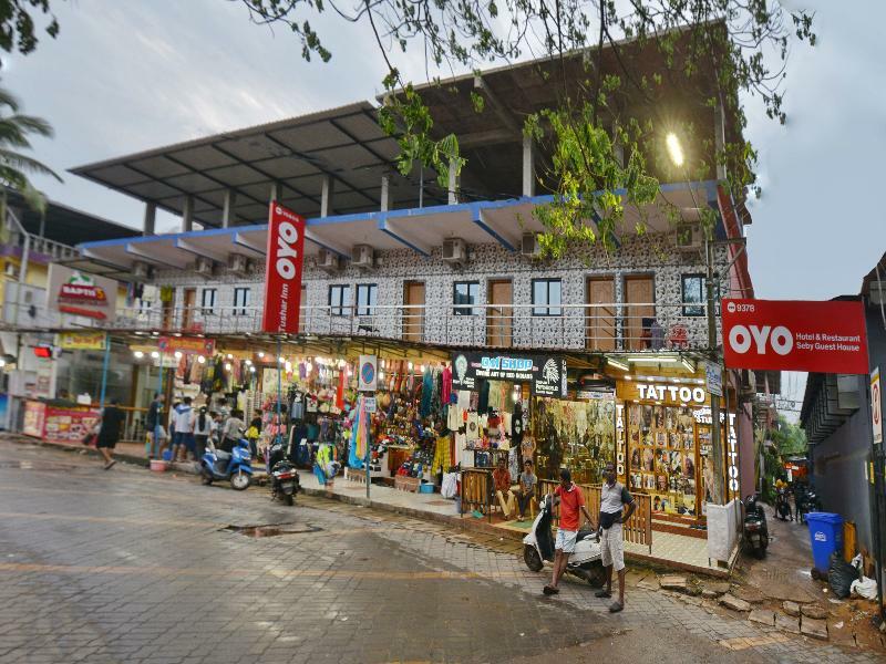 Oyo 10809 Hotel Tushar Inn Baga Exterior photo