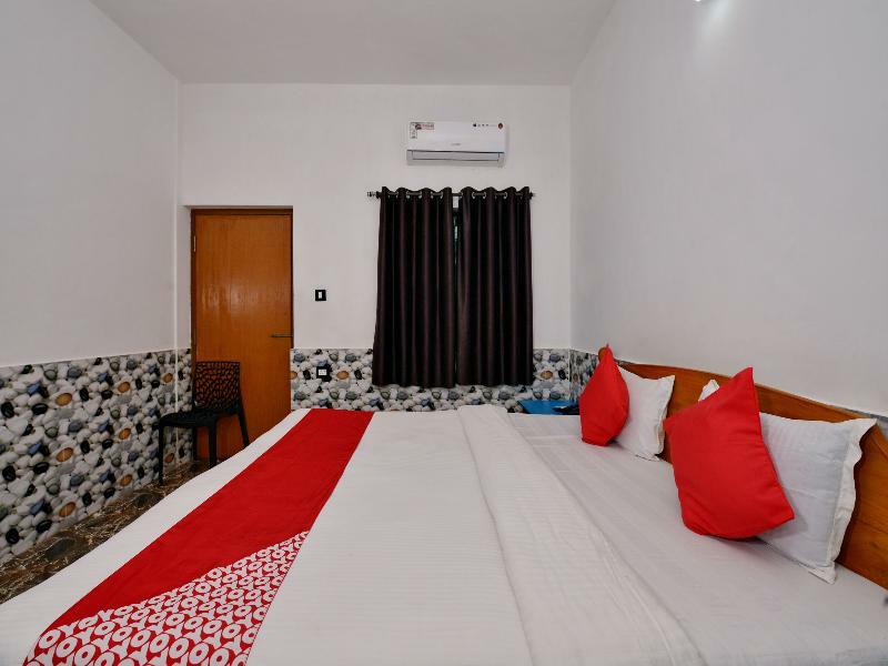 Oyo 10809 Hotel Tushar Inn Baga Exterior photo