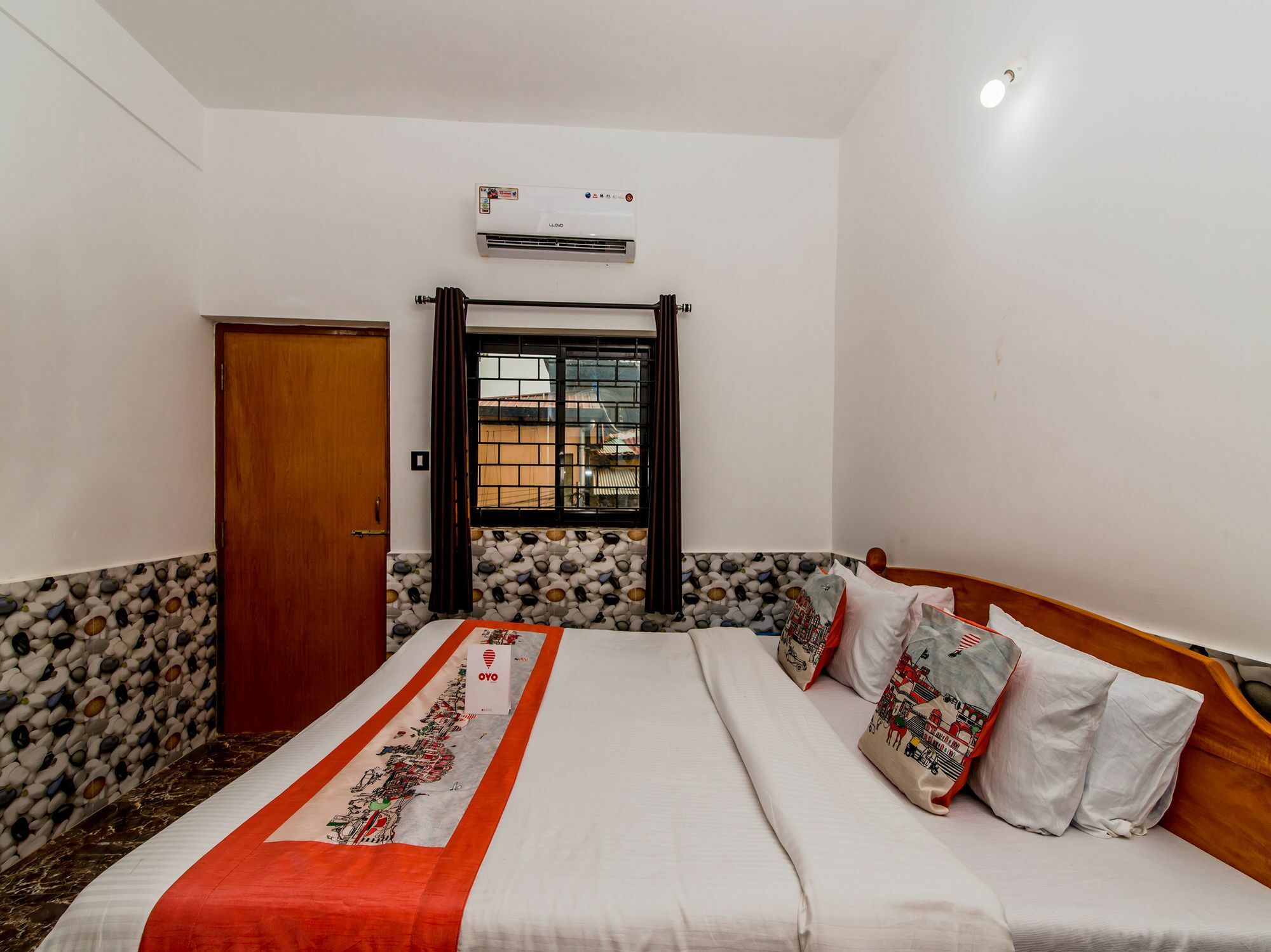 Oyo 10809 Hotel Tushar Inn Baga Exterior photo